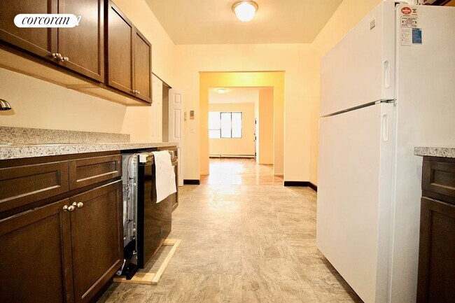 Foto del edificio - 272 Willoughby Ave