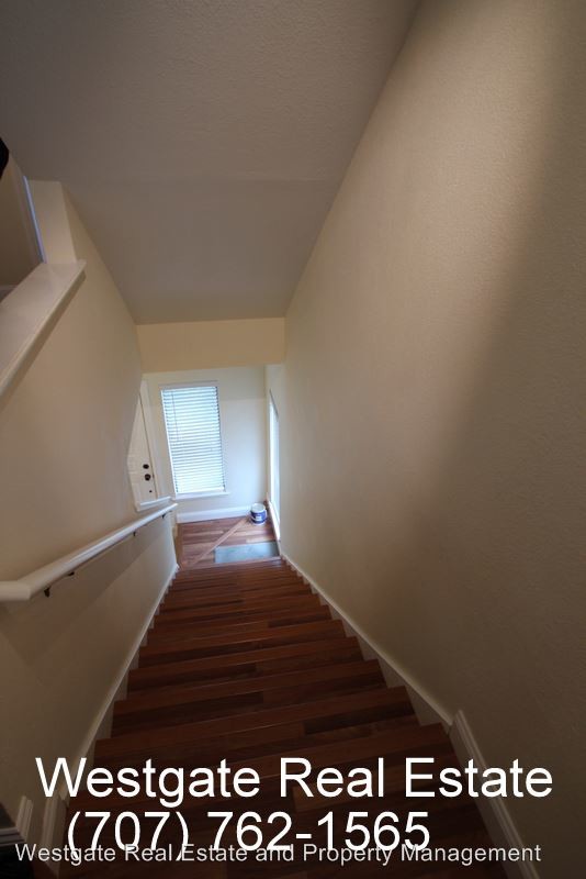 Building Photo - 3 br, 3.5 bath House - 1 Liberty Lane