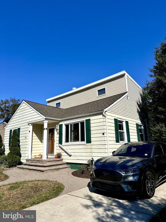 Primary Photo - 56 Stanford Rd