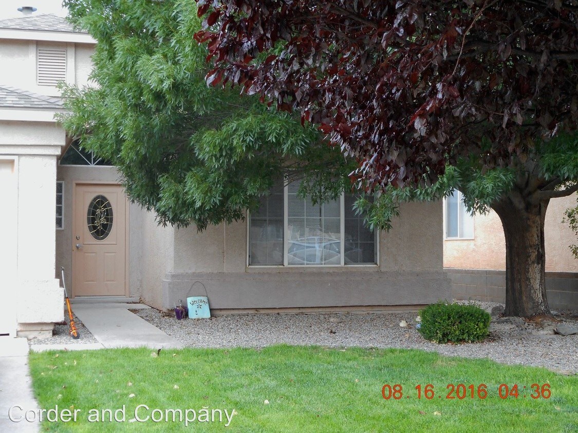 Primary Photo - 820 Toadlena Meadows Dr NE