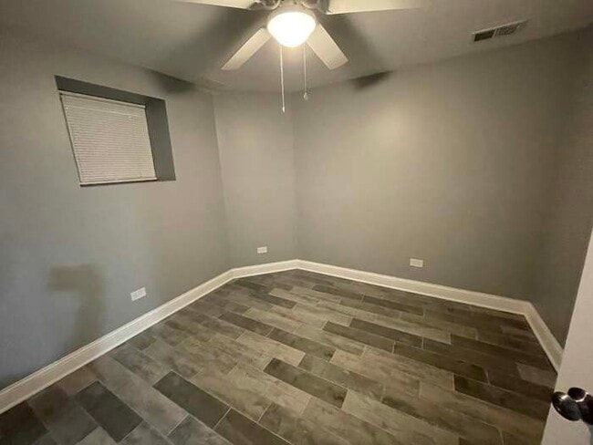 Building Photo - 1611 S Trumbull Ave