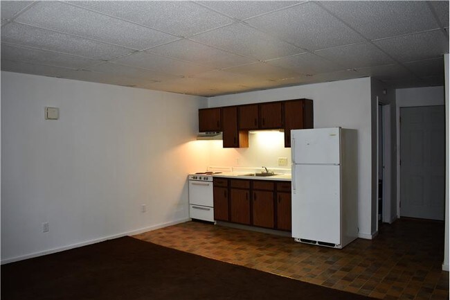 Building Photo - 183 Woodmont Ave
