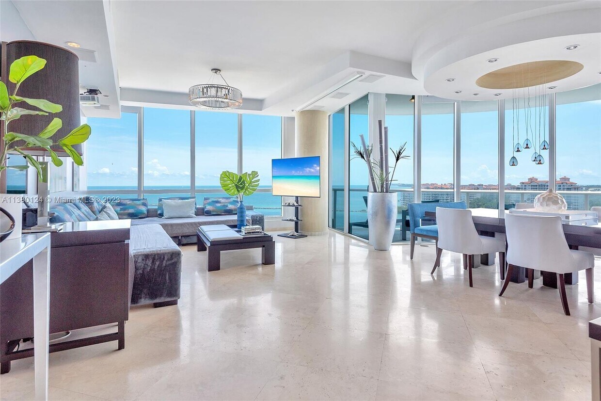 Foto principal - 100 South Pointe Dr
