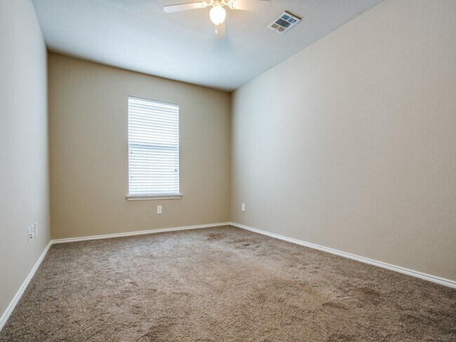 Building Photo - 3929 Temecula Creek Trl
