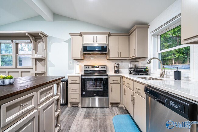 Foto del edificio - 7707 Bailey Cove Rd SE