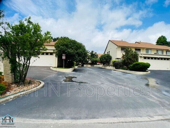 Building Photo - 7123 Thrush View Ln