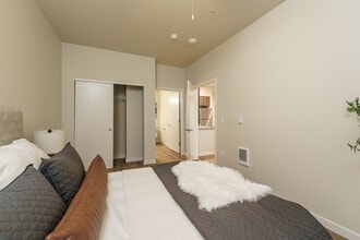 Interior Photo - The Woods on Marquam Hill