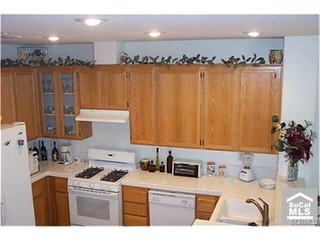 Foto del edificio - 351 N Wedgewood Ln