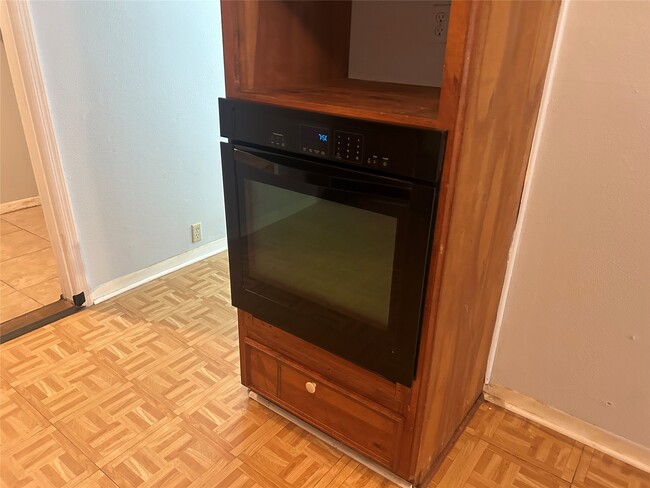 Building Photo - 17030 Morgan Ln