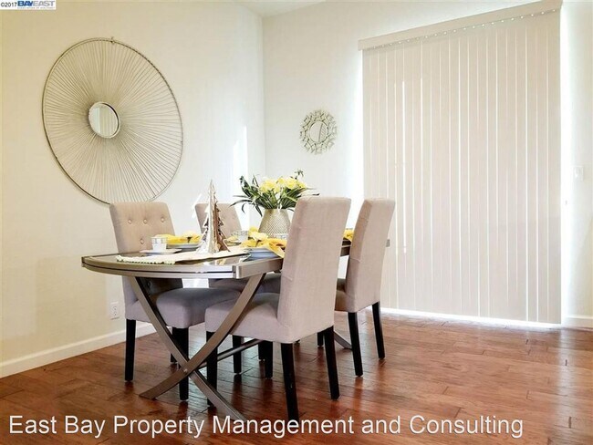 Building Photo - 3 br, 3 bath House - 200 San Antonio Pl.