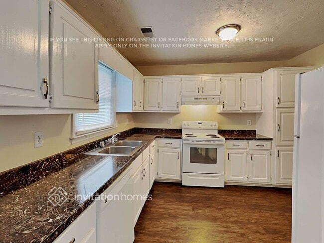 Foto del edificio - 230 Graystone Dr