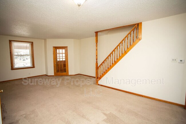 Building Photo - 511 Kossuth St
