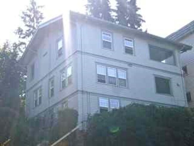 Building Photo - Cox, 709 N Forest Street