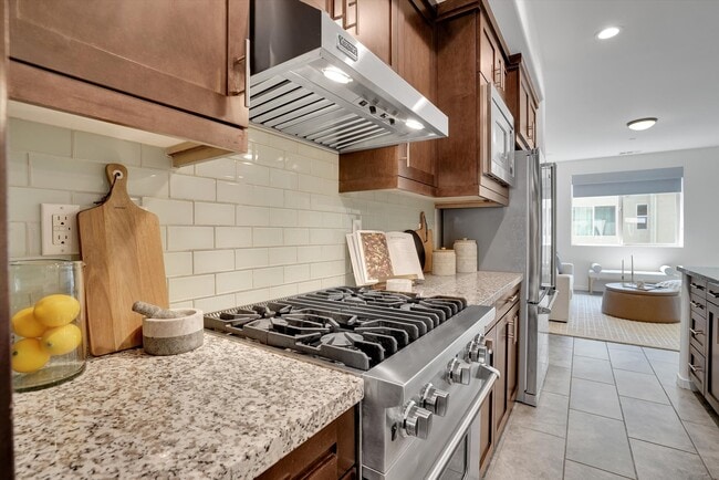 Foto del edificio - 1512 W Artesia Sq