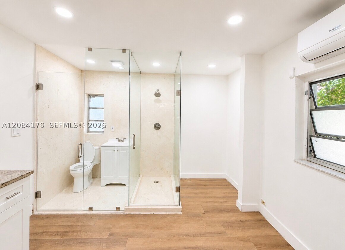 Foto del edificio - 1721 SW 14th St