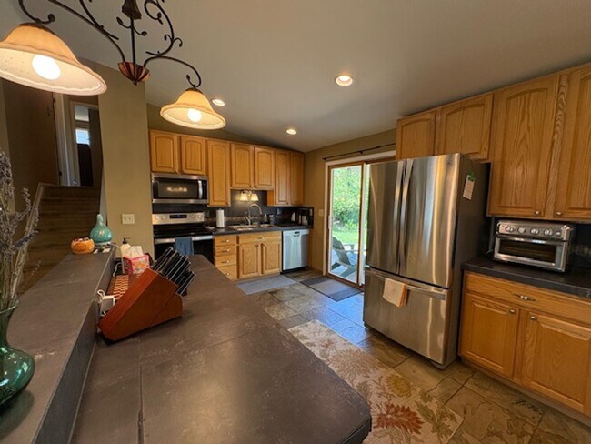 Building Photo - Fantastic 3 bed 2 bath home in Centennial ...