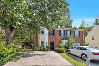 Building Photo - 5450 Hampton Ct