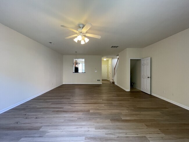 Foto del edificio - 2446 N Berkshire Rd