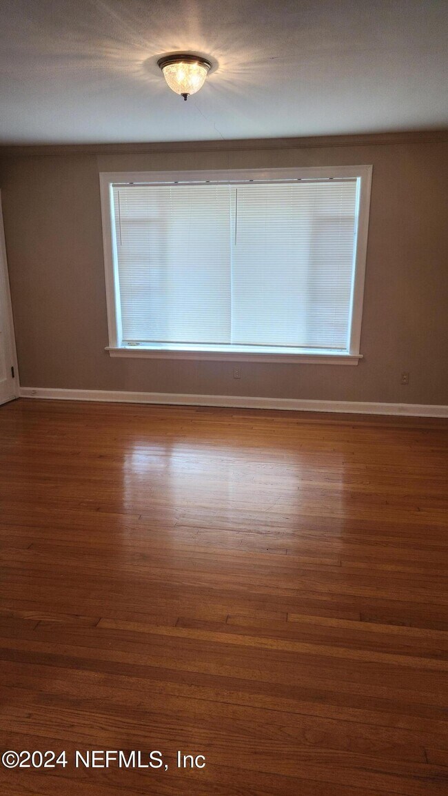 Foto del edificio - 3102 Riverside Ave