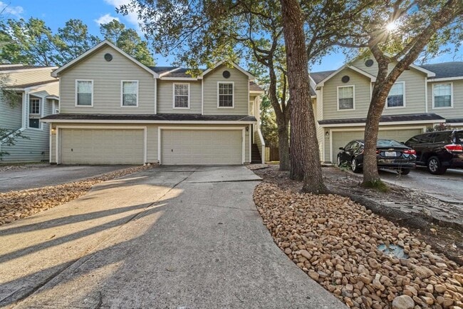 Building Photo - 122 S Walden Elms Cir