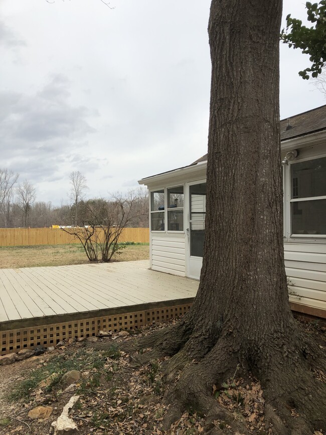 Rear & deck - 4117 Lawndale Dr