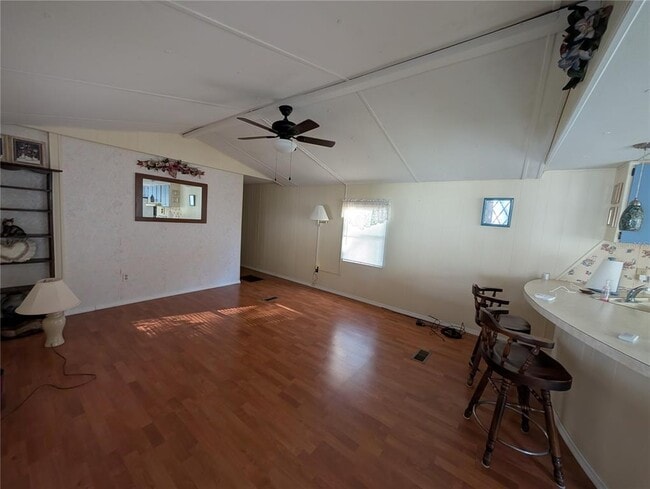 Foto del edificio - 5535 Bethany Loop