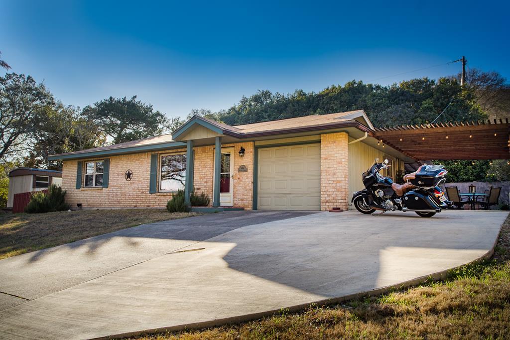 1464 Harper Rd, Kerrville, TX 78028 House Rental in Kerrville, TX