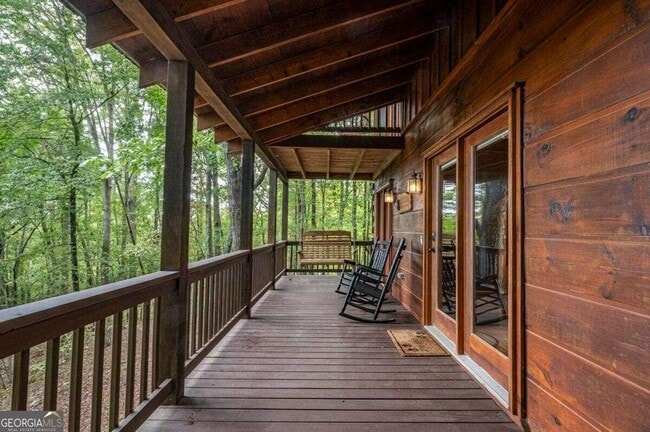 Building Photo - 323 Timber Ridge