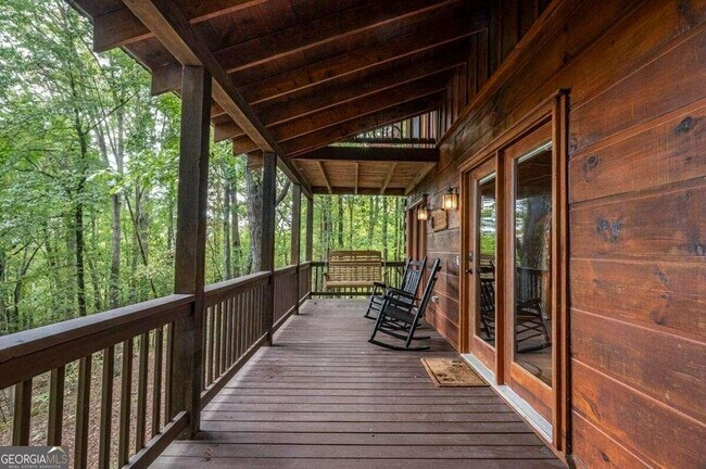 Foto del edificio - 323 Timber Ridge