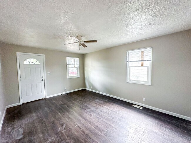 Foto del edificio - 1744 Dawson St