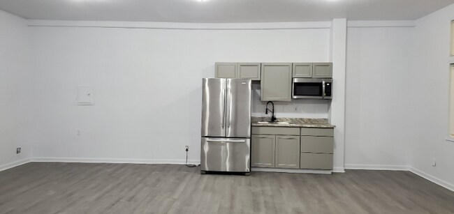 Foto del edificio - 320 N Tower Ave