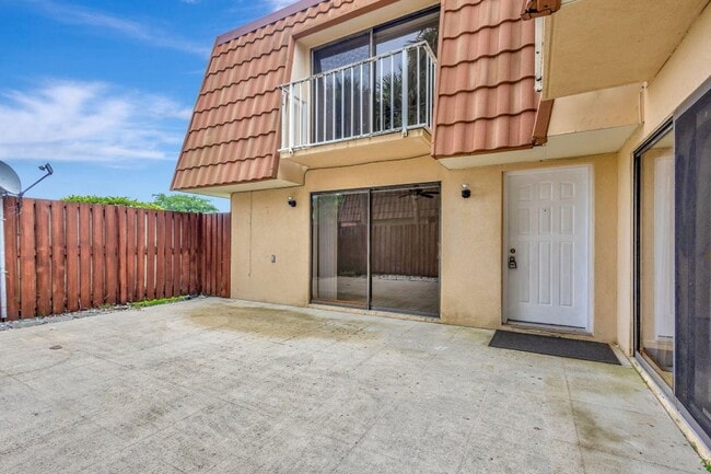 Photo - 806 Blue Ridge Cir House