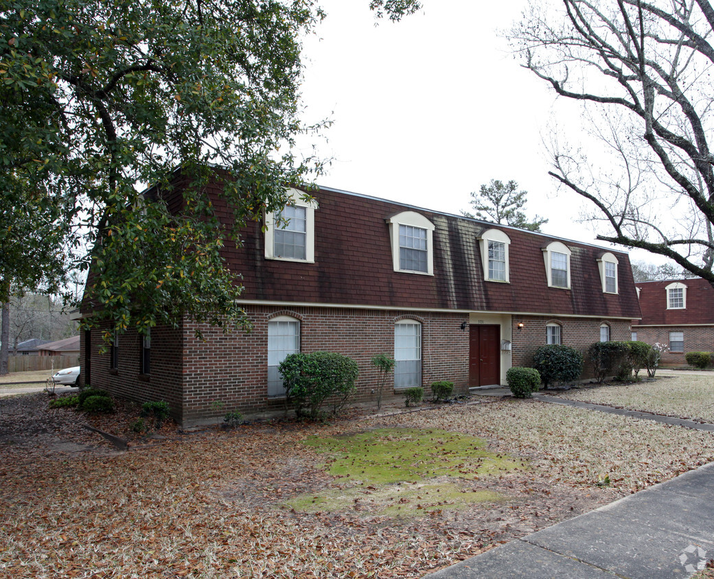 Building Photo - Overlook Villas
