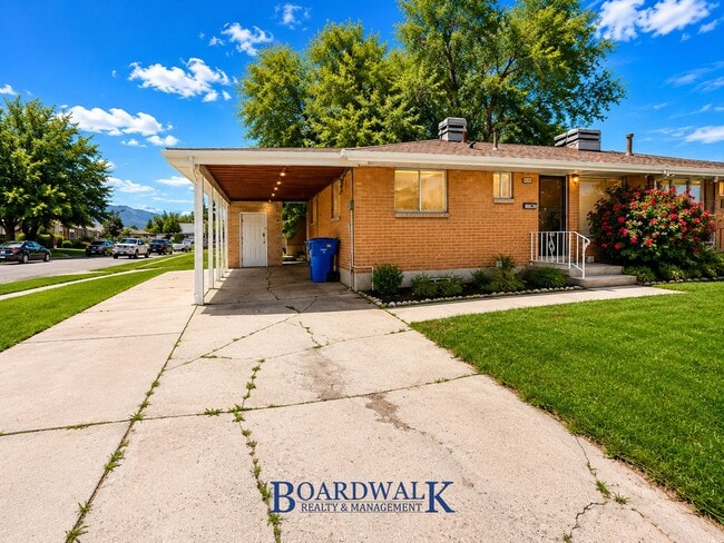 Building Photo - 1016 E 3825 S