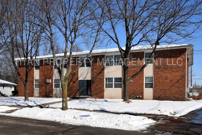 Primary Photo - 314 Cherry Ln