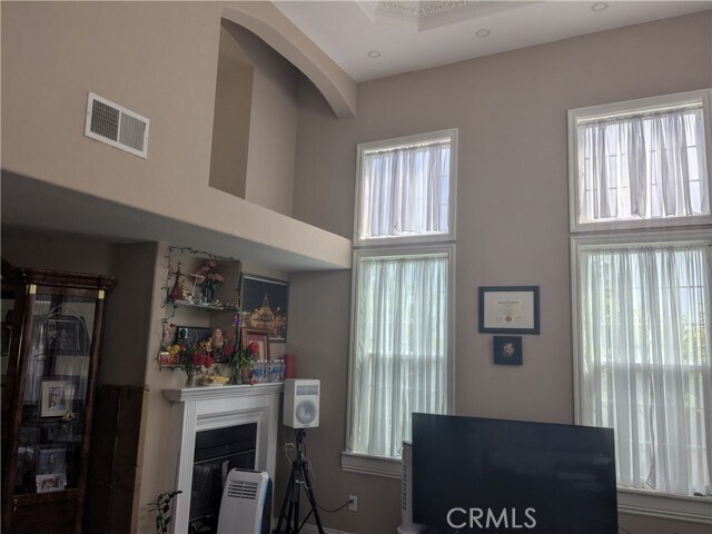 Foto del edificio - 820 N Justin Pl