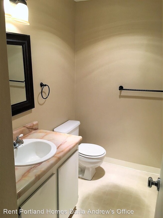 Foto del edificio - 2 br, 1 bath House - 12614 NW Barnes Road #1