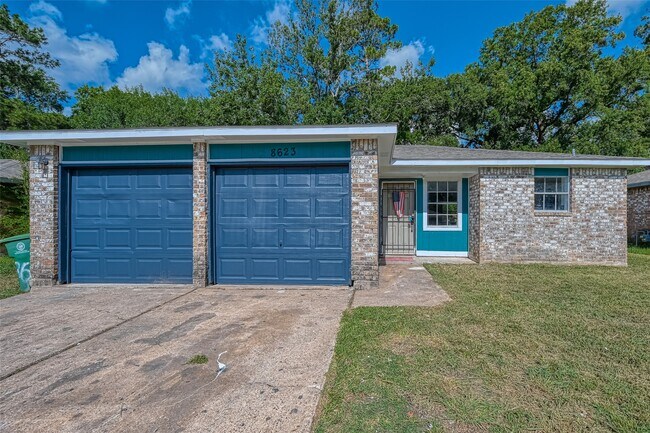Foto del edificio - 8623 Valley Forest Dr