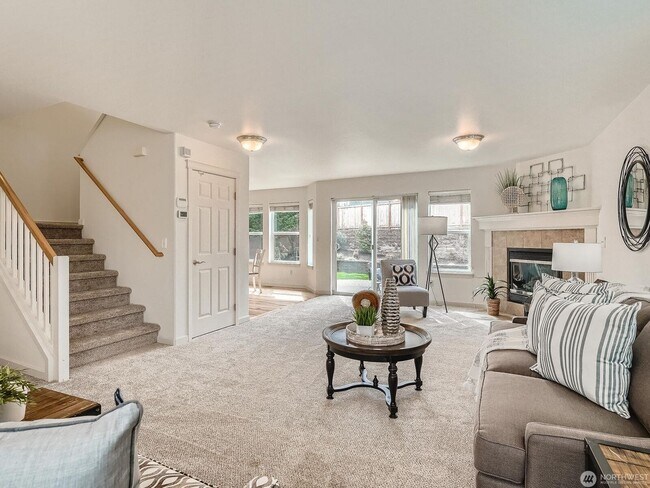 Foto del edificio - 3 Bedroom 2.5 Bath House in Renton