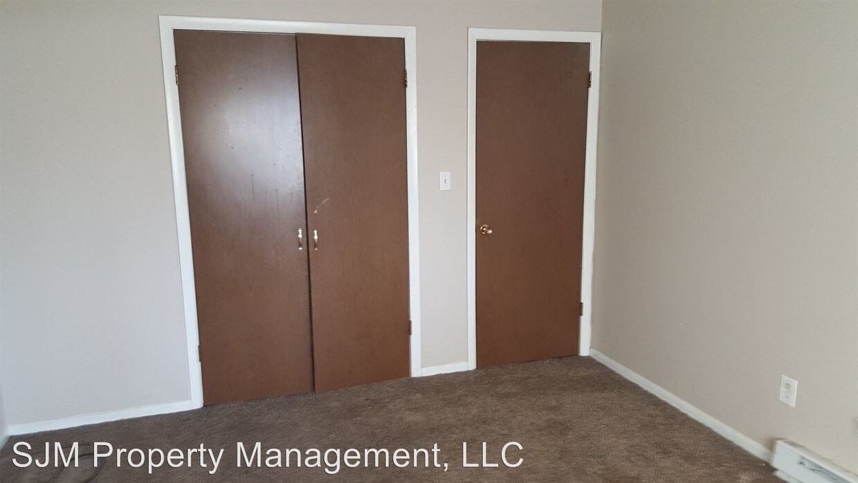 Building Photo - 348-348 Dolan Dr