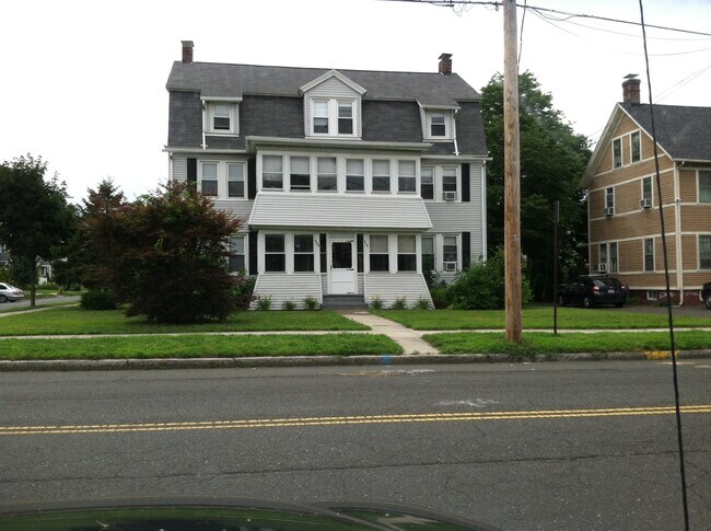 Building Photo - 318 Springfield St