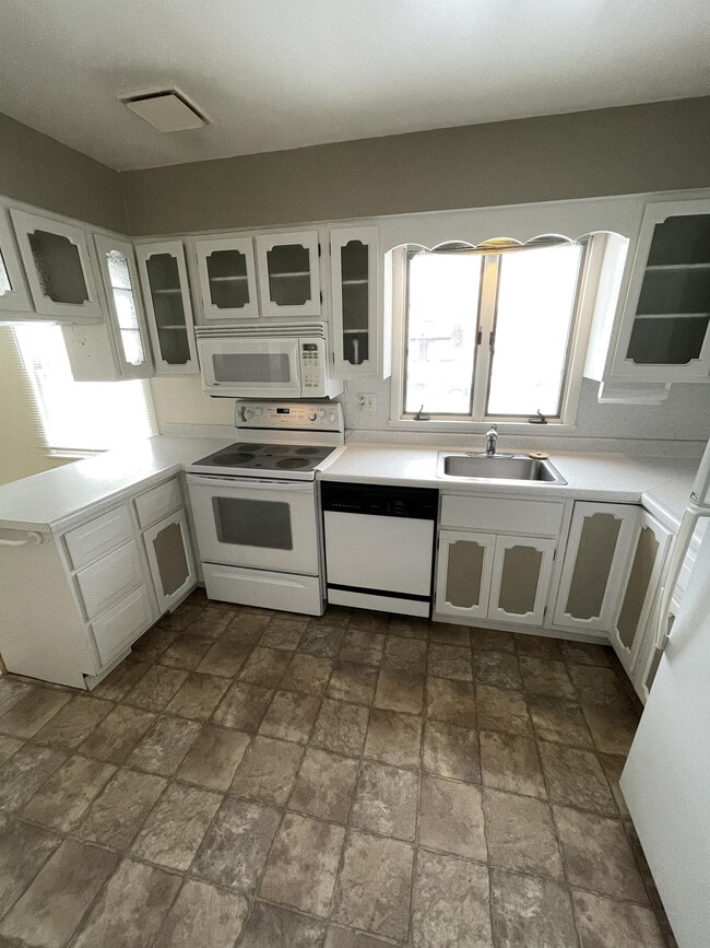 Foto del edificio - 2025 2nd Ave N