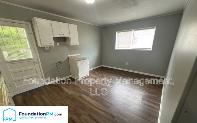 Foto del edificio - 502 Charter Ave