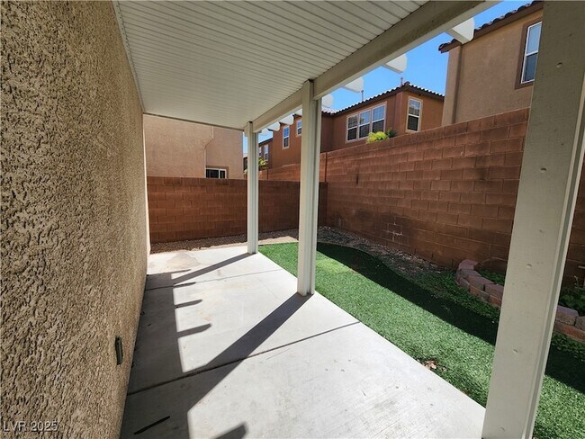 Foto del edificio - 7167 Mineral Park Ave