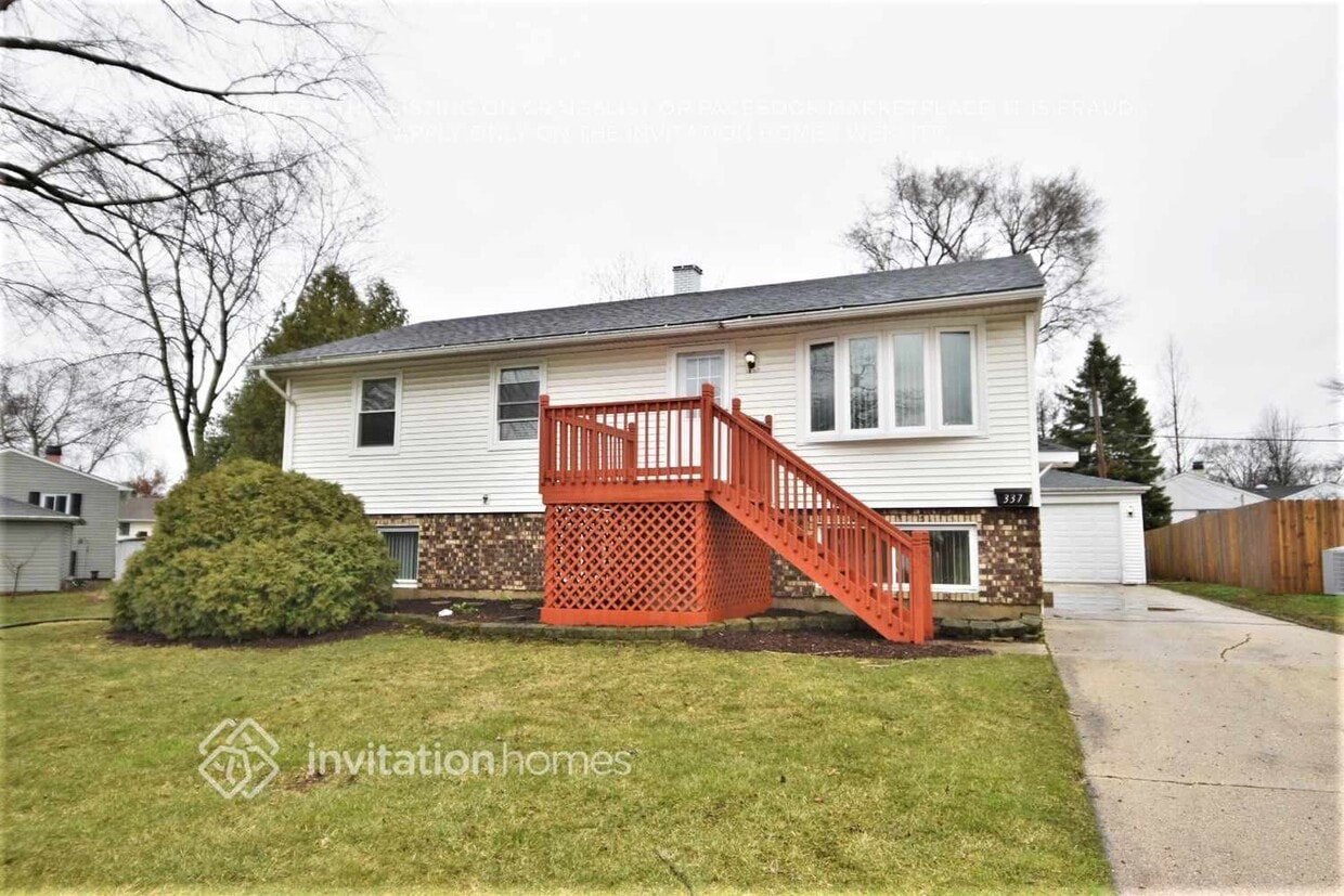 Primary Photo - 337 E Fullerton Ave