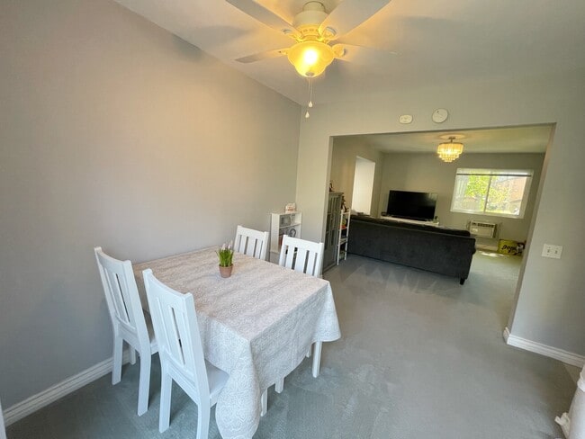 Building Photo - 7962 Mission Center Ct