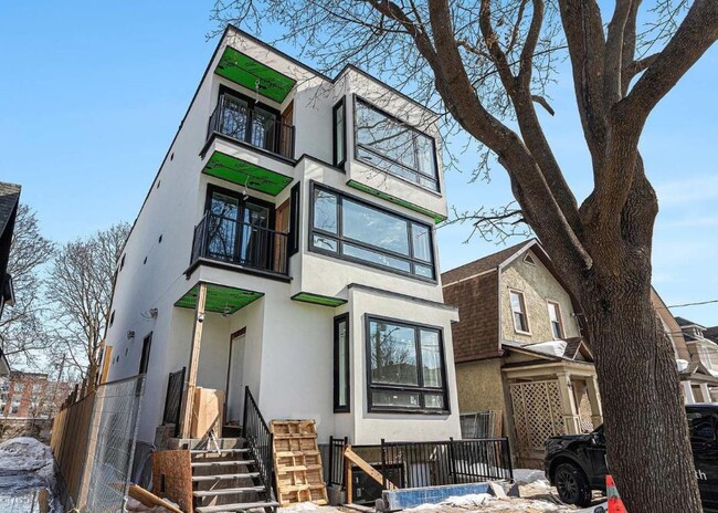 Building Photo - 61 Pinehurst Ave