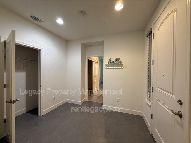 Building Photo - 8441 Ponta Delgada Dr