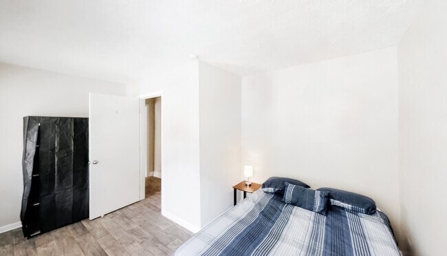 Foto del edificio - 110 Candlelight Ln SW
