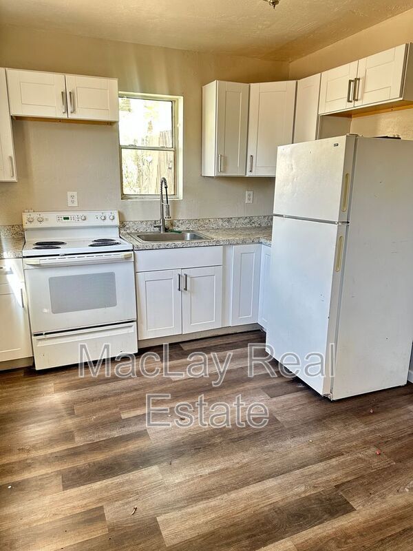 Foto principal - 2032 W Adams St